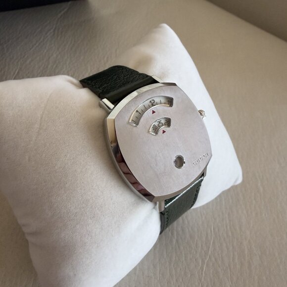NEW Gucci Stainless Steel 35mm Strap Fashion Watch Green Leather Grip